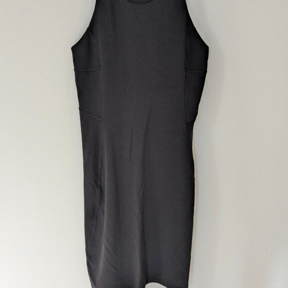 Lululemon Slim-Fit Above-Knee Dress Sz 8 - Picture 2 of 4